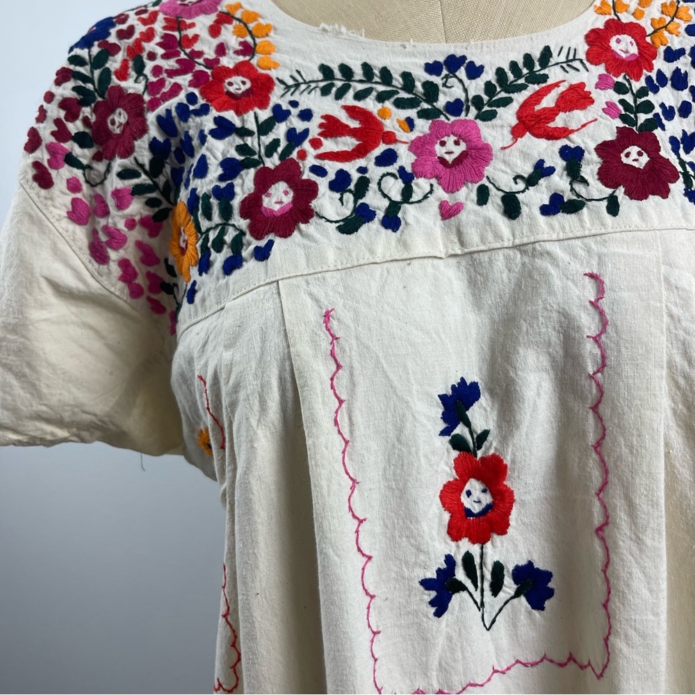Vintage Handmade Oaxacan Floral Embroidered Midi Dress - Picture 6 of 7